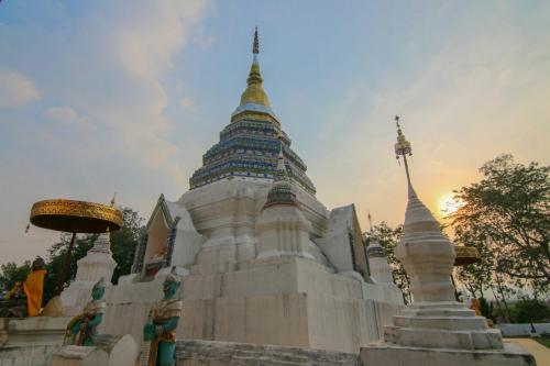 วัดพระธาตุขิงแกง